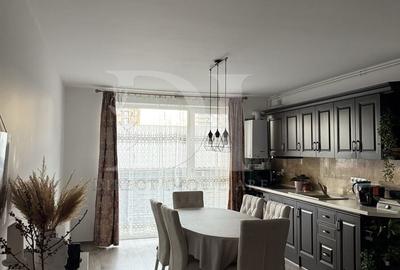 Apartament cu 2 camere semidecomandat, mobilat în Florești