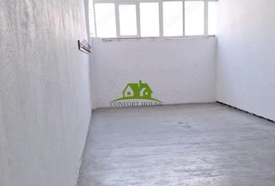 Spațiu comercial, de 2,400 mp, în Central - 7