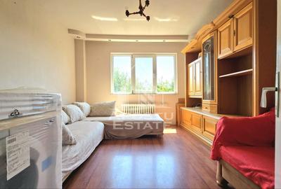 Garsonieră nedecomandată, mobilată în Aurel Vlaicu