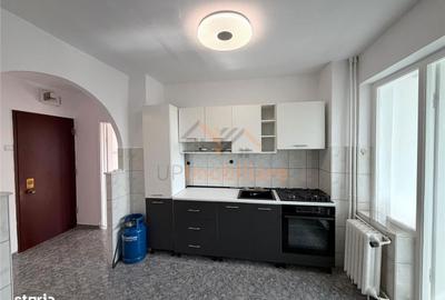 Apartament cu 2 camere decomandat în Rogerius - 9