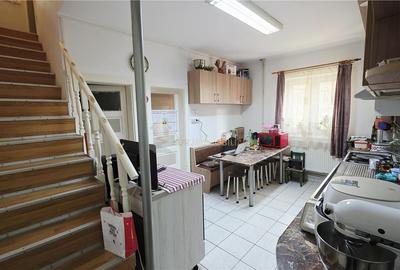 Casă individuală cu 4 camere cu Canalizare în Grigorescu - 12