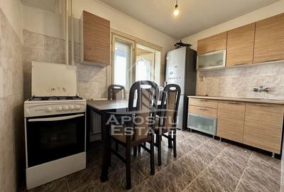 Apartament cu 3 camere, 2 bai, etaj 3, zona Sagului - 5
