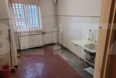 Apartament 3 camere, 98 mp, zona Alfa - 4