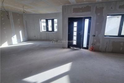Casă cu 6 camere decomandat cu Teren 1200 Mp în Poroschia - 9