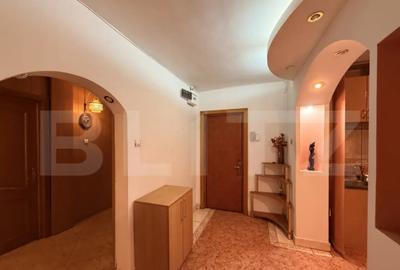Apartament cu 4 camere decomandat în Rovine - 14