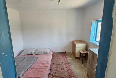 Casă cu 4 camere cu Teren 1300 Mp în Gurbănești - 4