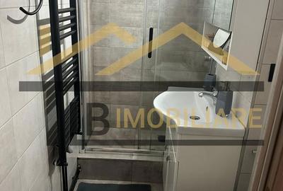 Apartament cu 3 camere decomandat în 1848 - 2