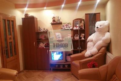 Apartament cu 3 camere decomandat, mobilat în Valea Aurie - 1