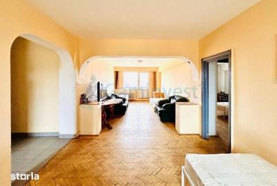 Apartament cu 3 camere decomandat în Decebal