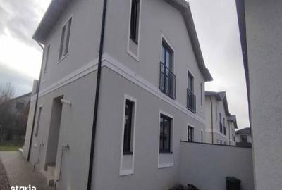 Casă cu 4 camere cu Teren 250 Mp în Chișoda