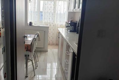 Apartament cu 2 camere semidecomandat în Micro 6 - 1