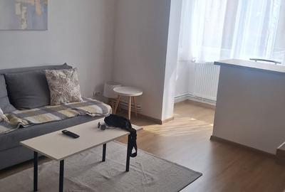 Apartament cu 2 camere semidecomandat, mobilat în Tractorul - 9