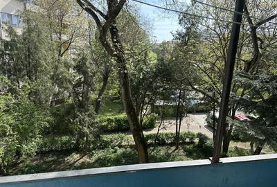 Apartament cu 2 camere decomandat în Micro 15 - 2