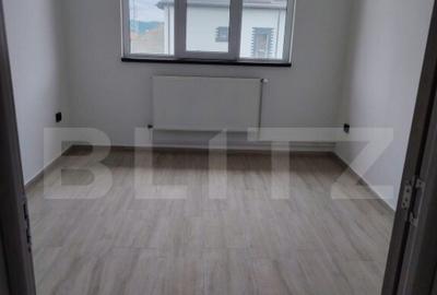 Casa de vanzare, cu 6 camere, 288 mp, zona Voinesti - 2