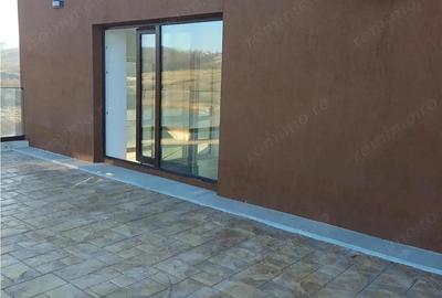 Apartament cu 2 cam si terasa, vedere catre lac - 2