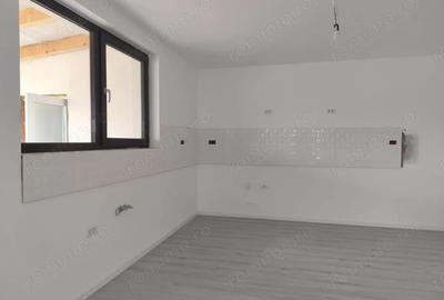 Casă cu 4 camere cu Teren 460 Mp în Nojorid - 4