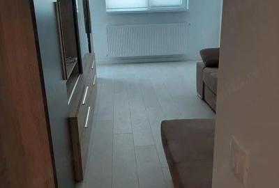 Garsonieră decomandată în Titan - 4