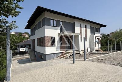 Unitate de duplex spre vanzare  cu 5 camere in Dezmir