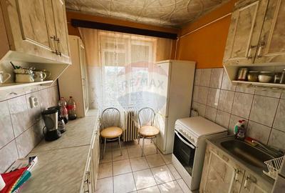 Apartament 2 camere complet decomandat - etaj 4 cu balcon si potential - 8