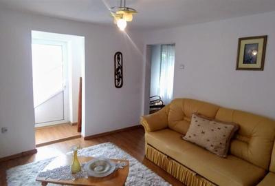 Casa renovata 4 camere cu teren 1800m Smeeni - 2