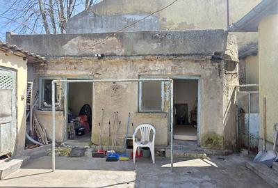 Casă cu 7 camere cu Canalizare în Central - 5