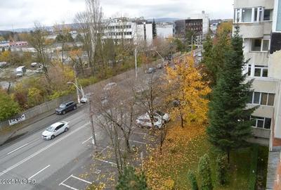 Apartament cu 3 camere decomandat, mobilat în Rolast - 8