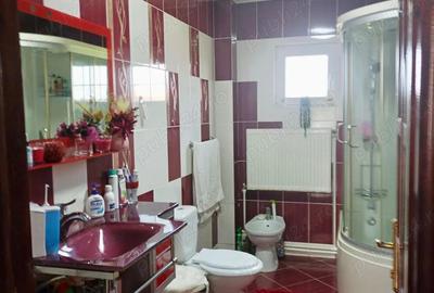 Casa 5 camere ?i alte dependin?e - 5
