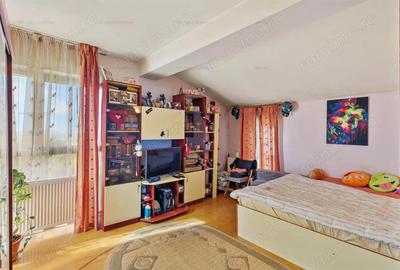 Casă cu 6 camere cu Teren 1428 Mp în Săcele - 2