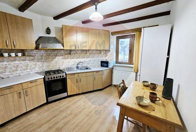 SINAIA- APARTAMENT DE VACANTA/ REZIDENTIAL- 3 camere in vila! SINAIA- APARTAMENT DE VACANTA/ REZIDENTIAL- 3 camere in vila! - 7