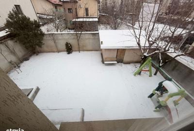 Casă cu 4 camere cu Canalizare în Central - 3