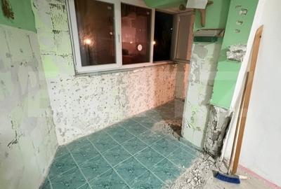 Apartament etaj 1, 3 camere, renovabil - SENSUL VECHI - 8