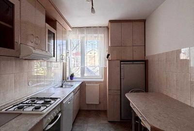 Apartament cu 3 camere semidecomandat în Central - 3