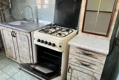 Inchiriez apartament - 2