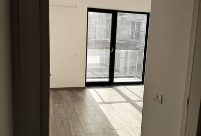 Apartament cu 3 camere semidecomandat în Central - 8