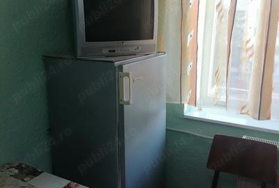 Vind sau inchiriez garsoniera confort redus 12 m patrati zona gara Burdujeni - 5