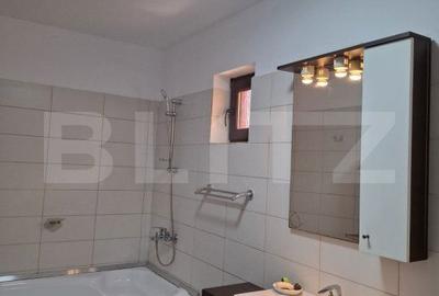 Casă cu 5 camere cu Teren 886 Mp în Central - 2