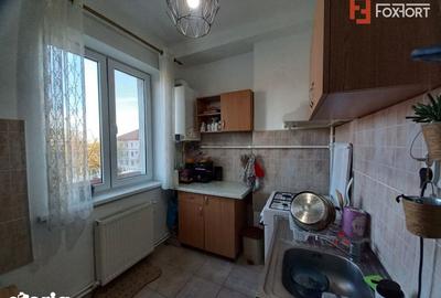 Apartament cu 2 camere decomandat în Ghiroda - 5