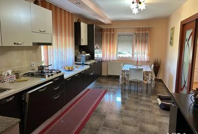 Casă cu 5 camere în Central - 7