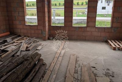 Casă individuală cu 4 camere cu Canalizare în Cepari - 1