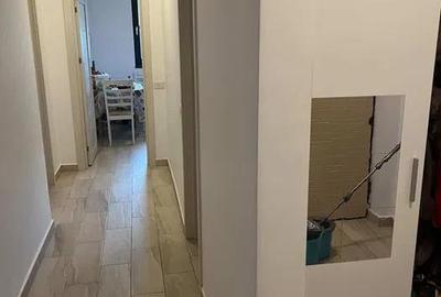 Apartament cu 2 camere decomandat în Tractorul - 4