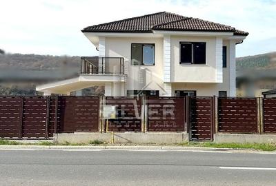 Casa individuala cu teren de 400 mp in Luna de Sus. - 1