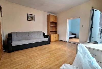 Casă cu 3 camere în CFR - 8