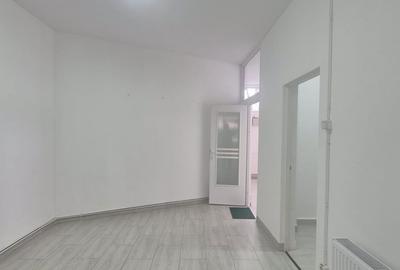 Spațiu comercial, de 82 mp, în Central - 5