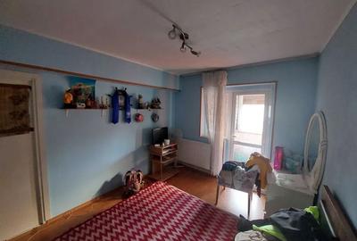 Apartament cu 4 camere in Micro 17 - 4