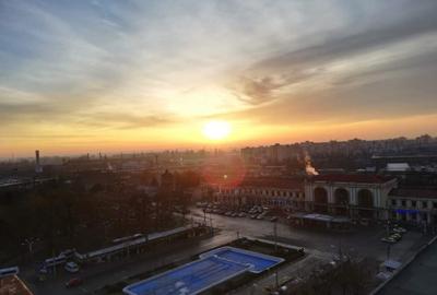 Apartament cu 3 camere decomandat în Central - 6