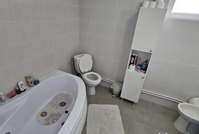 Casă cu 4 camere cu Teren 272 Mp în Central - 12