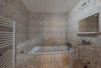 Apartament cu 3 camere decomandat în Sebastian - 3