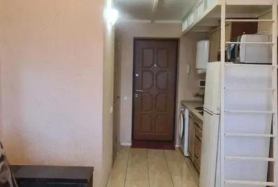 Garsonieră decomandată în Titan - 1