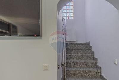 Casa / Vila cu 10 camere de vanzare in Moieciu de Jos - 30