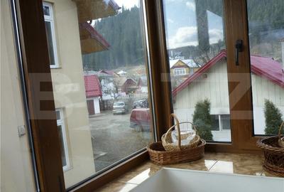 Apartament de vanzare, 4 camere, 100 mp, zona Vama, Suceava - 2